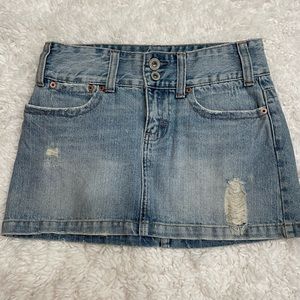 American Eagle Distressed Denim Skirt Light Wash